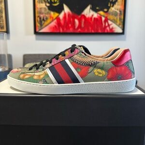 Men’s Gucci Ace Floral Print Snake Sneakers - Size 9